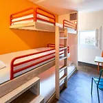 Hotelf1 Orange Centre Echangeur A7 A9