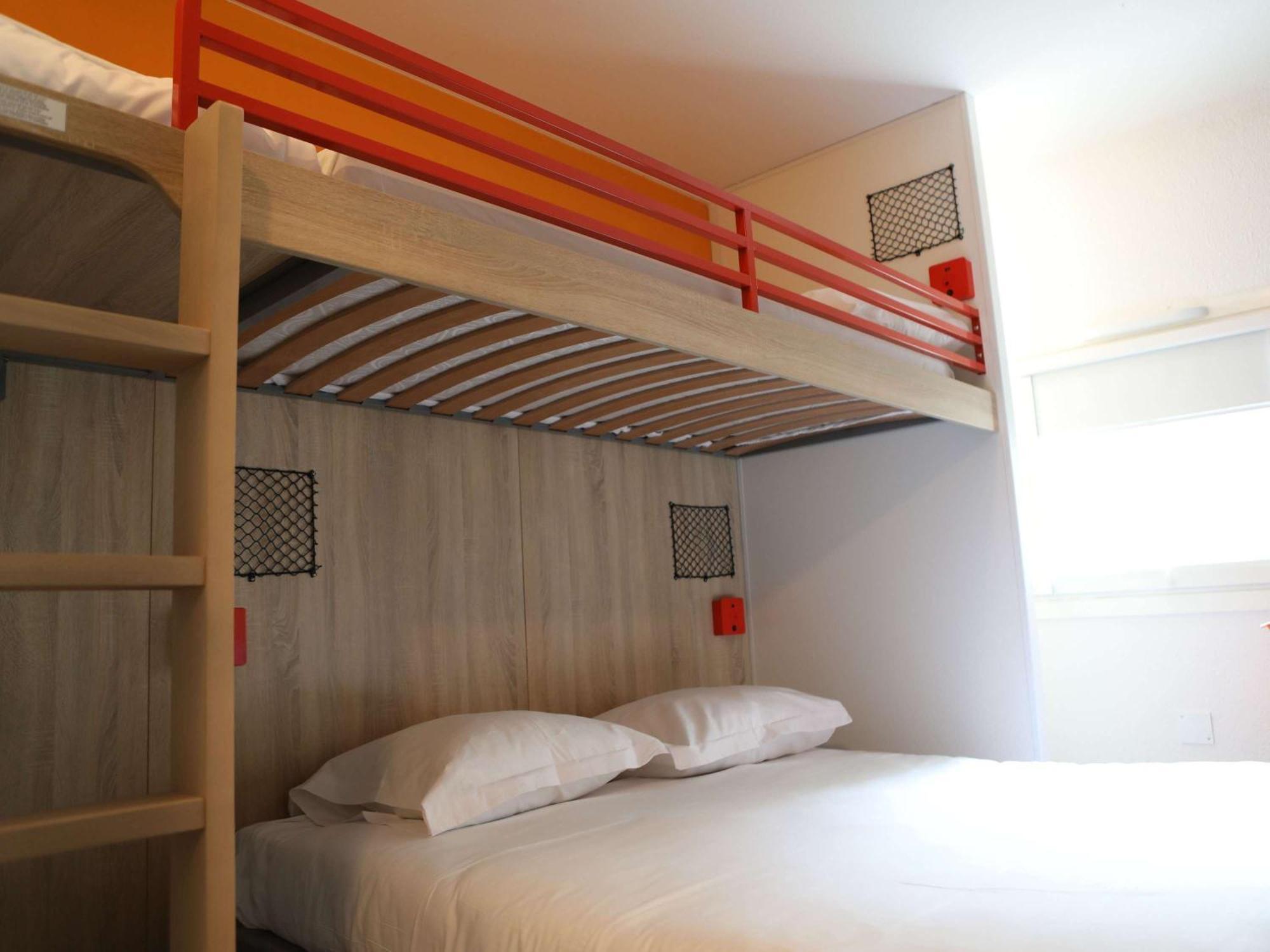Hotel Hotelf1 Centre Echangeur A7 A9